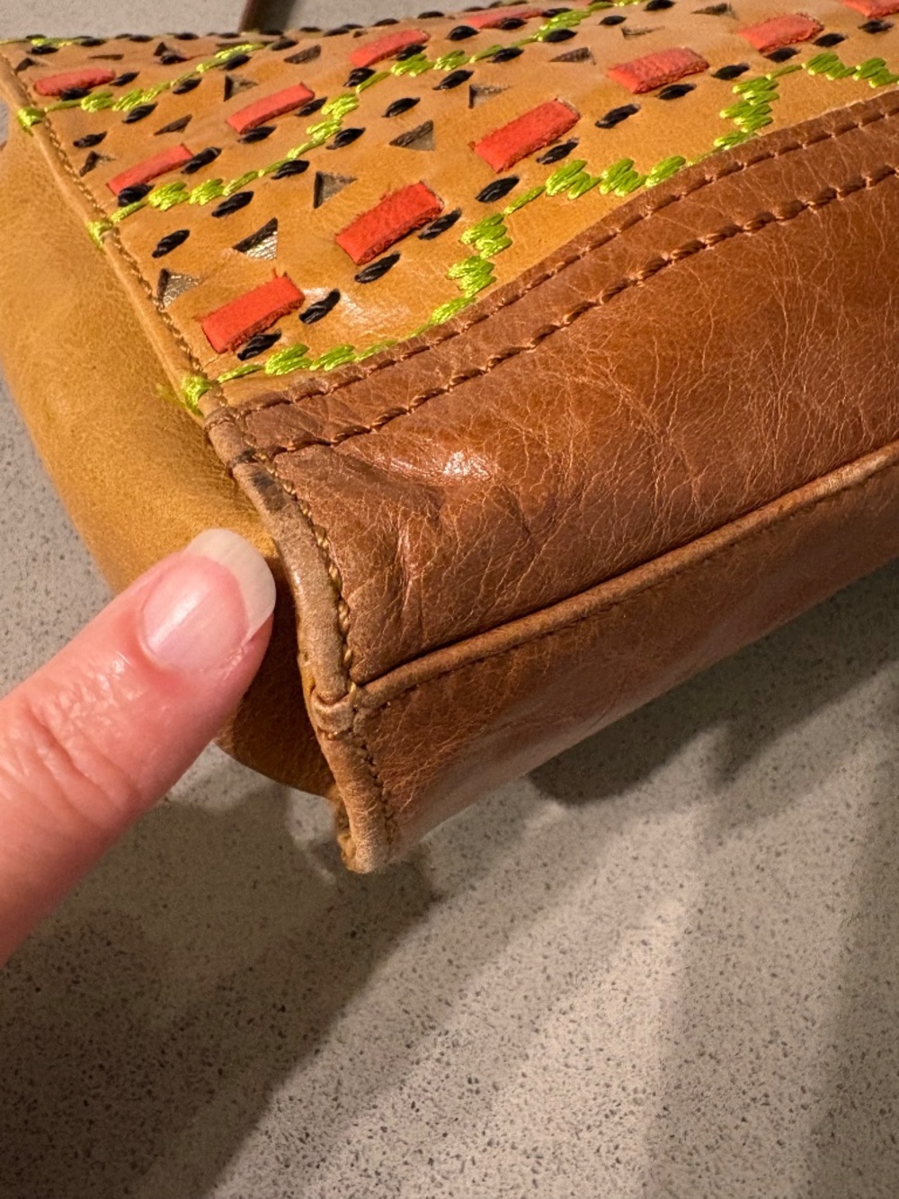 The Sak embroidered / woven leather crossbody bag - Picture 9 of 12